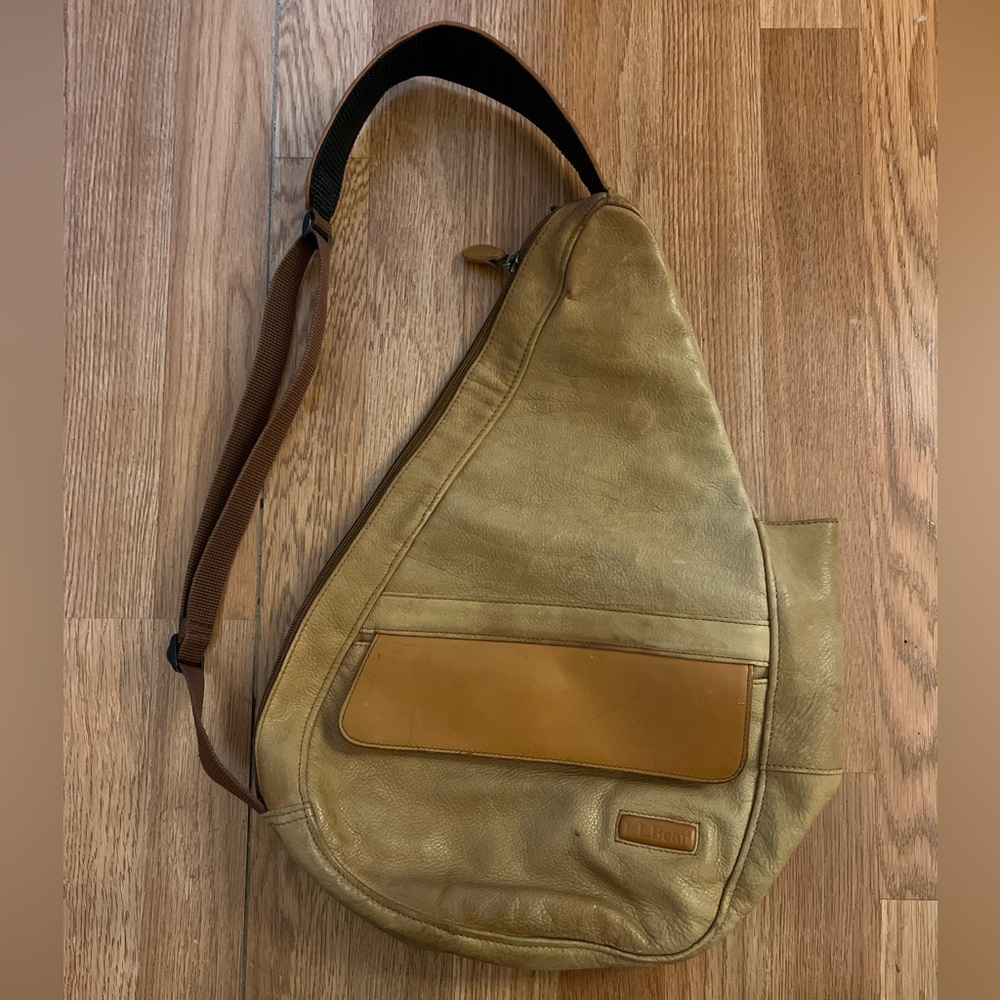 L.L. Bean Tan Leather Healthy Back Ameribag Sling Backpack Crossbody Bag